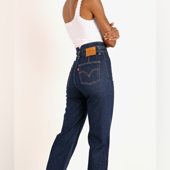 Levi’s Tailored Ribcage Straight Ankle Dark Wash - Picture 2 of 6